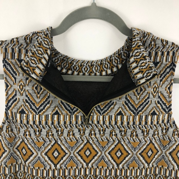Romeo + Juliet Couture Tribal Print Tunic Top L - Picture 5 of 7